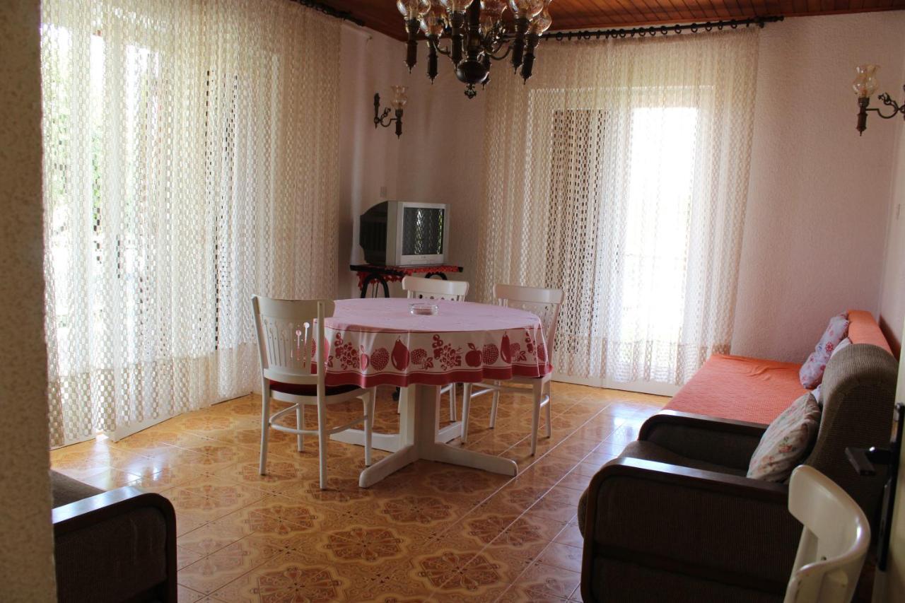 Apartment Antica Supetar Exterior photo